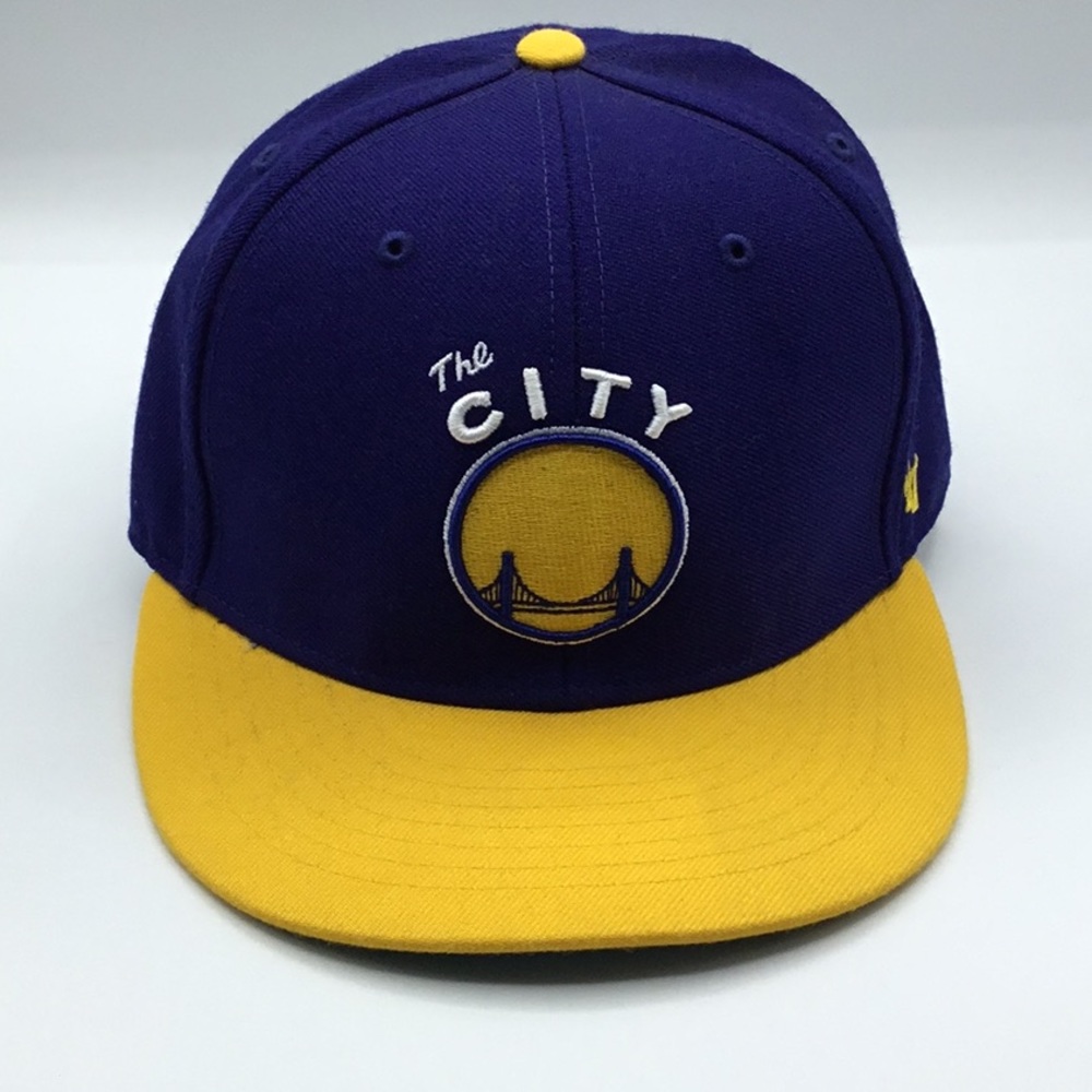 NBA THE CITY FITTED HAT - Picture 1 of 5